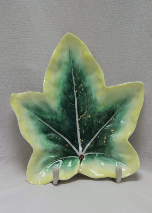Royal Worcester ivy leaf dish shape 1978 Royal Worcester ivy leaf dish shape 1978