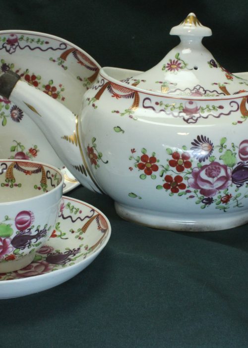 Chamberlain’s Worcester porcelain hand painted tea set Chamberlain’s Worcester porcelain hand painted tea set