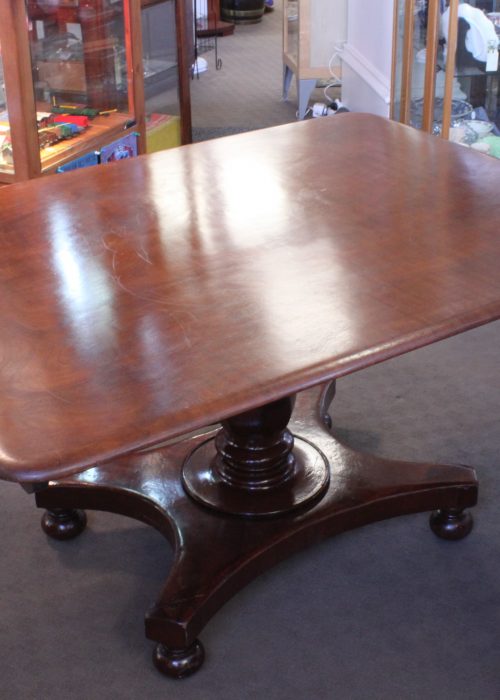 Cedar tilt top table Cedar tilt top table