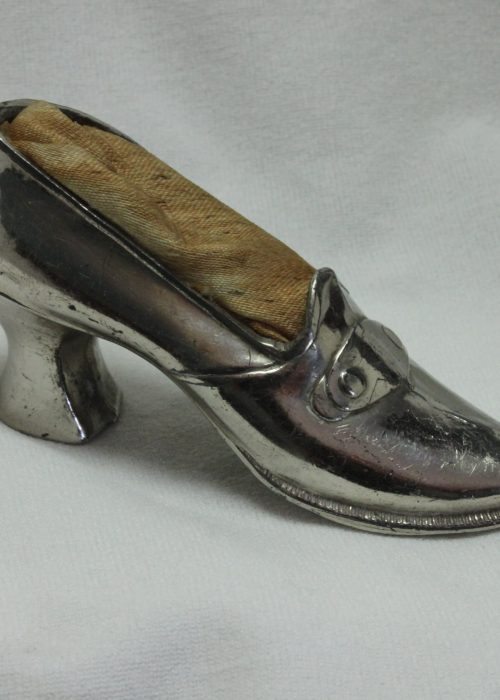 Silver plated shoe pincushion Silver plated shoe pincushion
