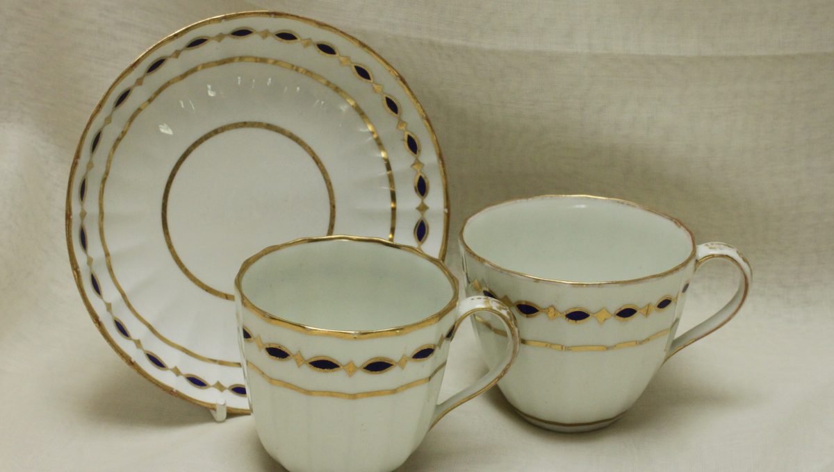 Derby hand painted and gilded trio pattern 126 Derby hand painted and gilded trio pattern 126