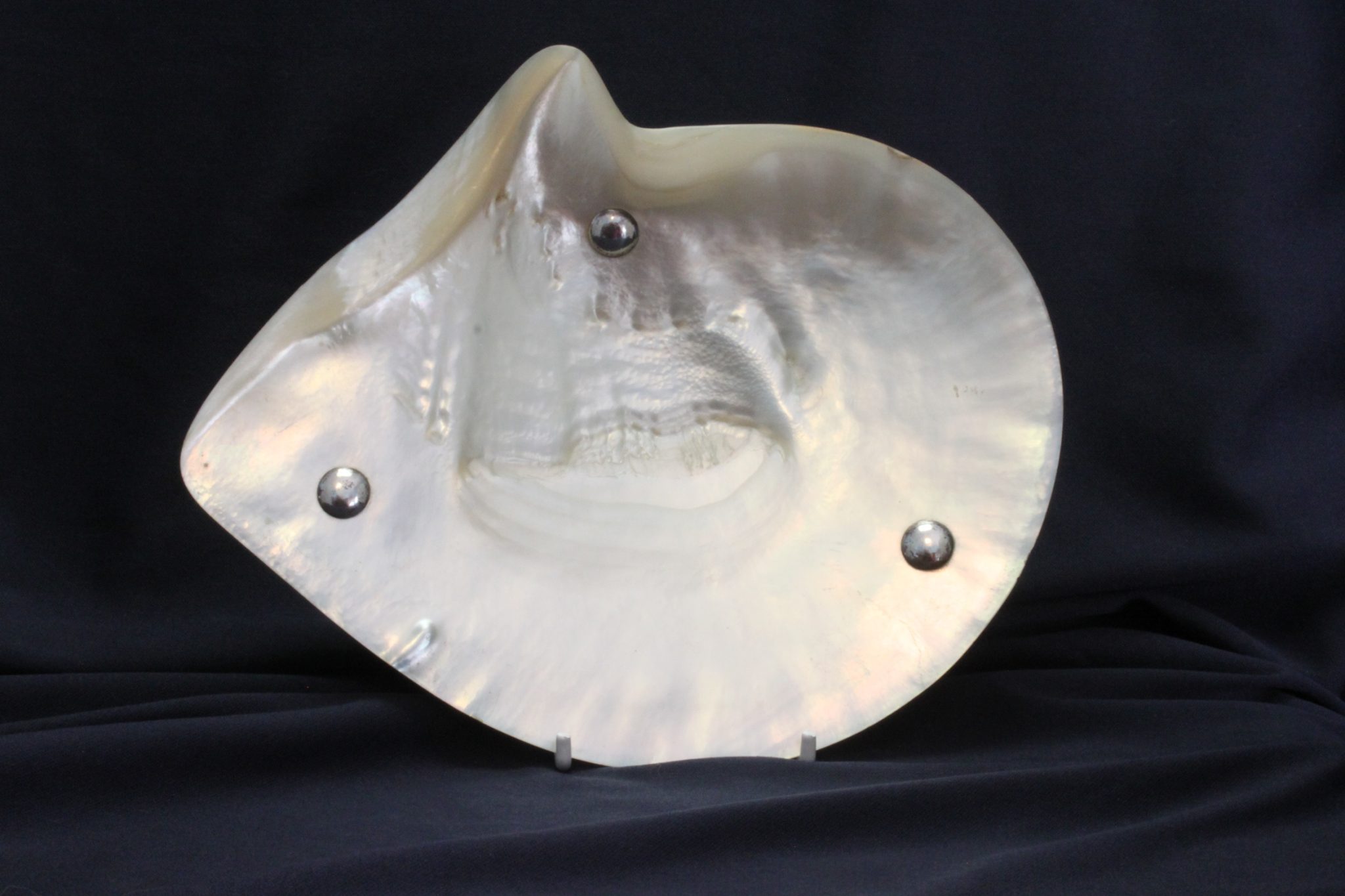 Mother-of-pearl card tray