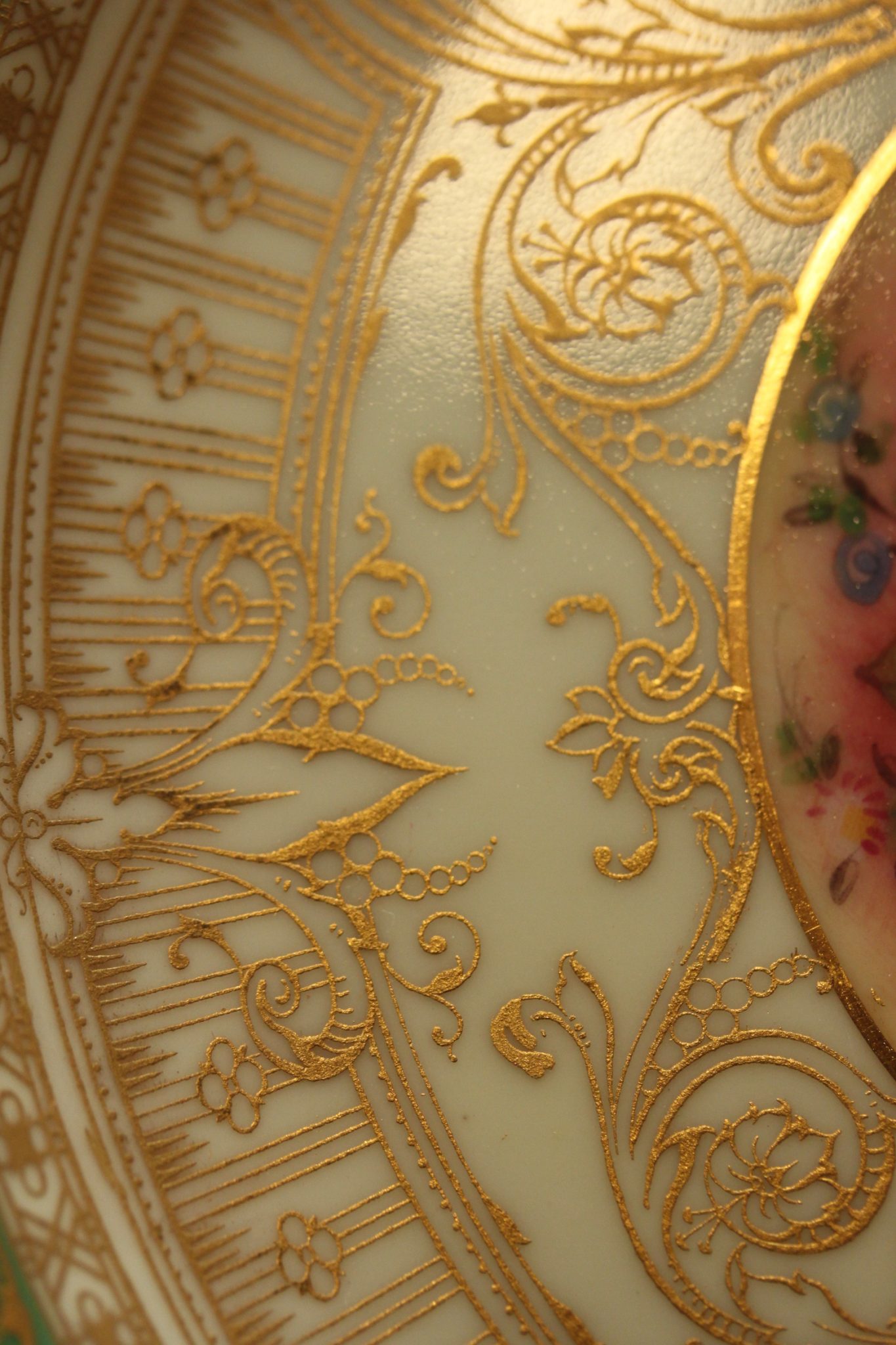 Royal Worcester plate painted by Walter Austin – China Rose Antiques