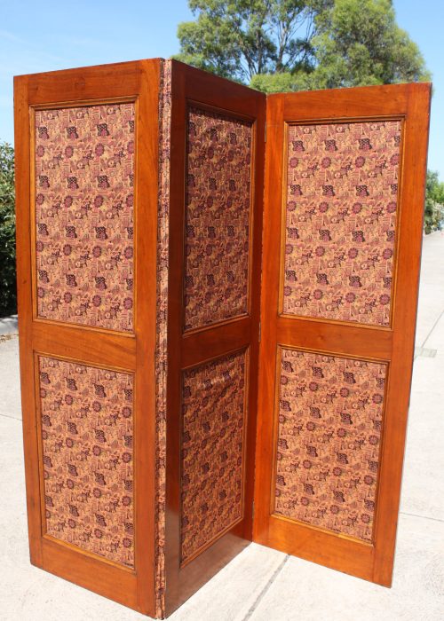 Cedar three fold room screen