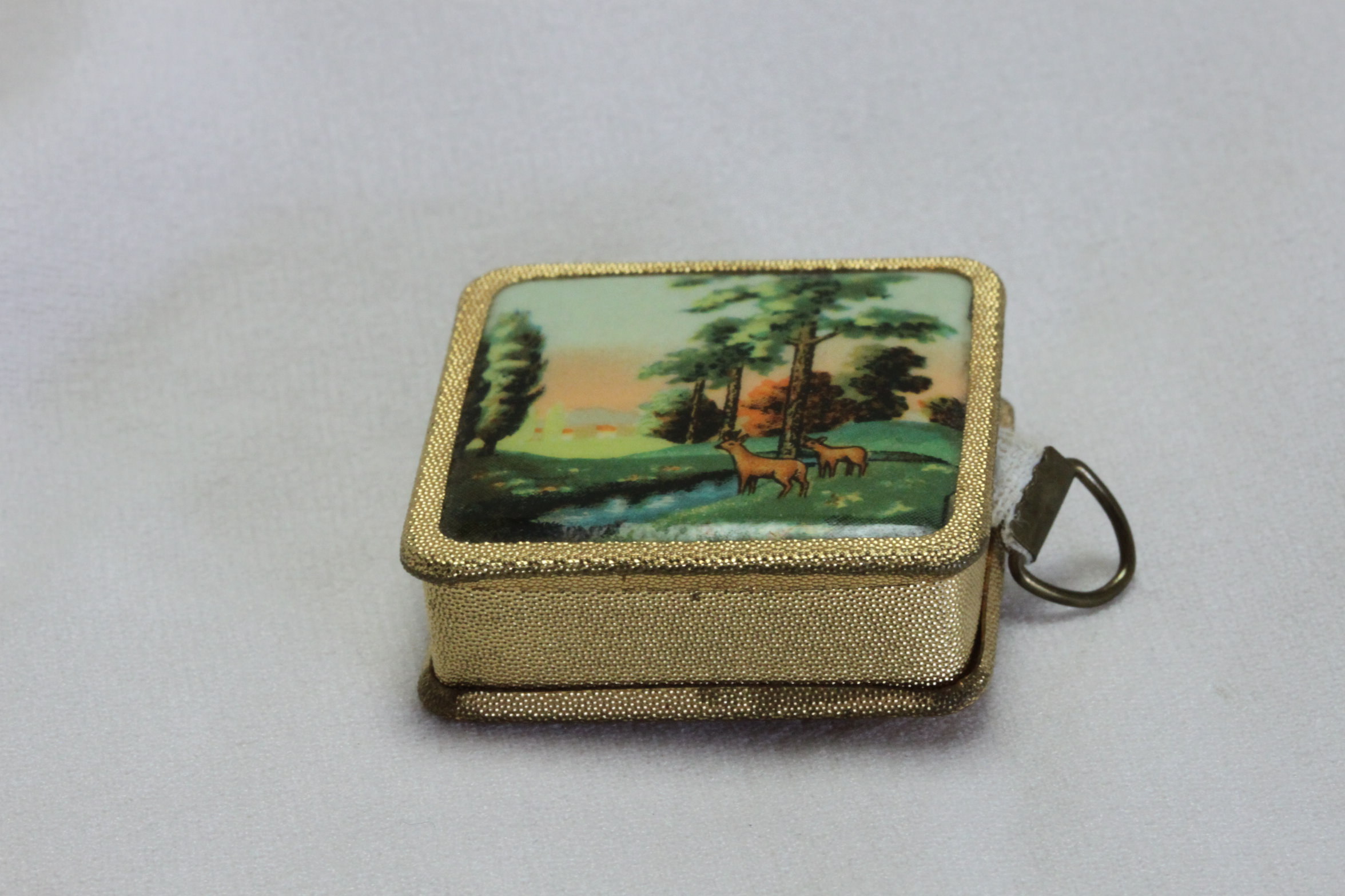 Novelty sewing tape measure China Rose Antiques
