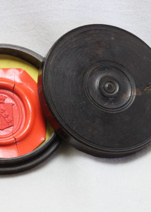 Wax seal impression in a turned box 48 mm diameter