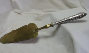 French silver cake slice