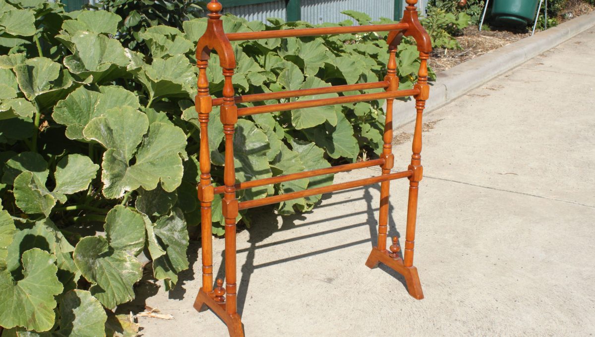 Kauri pine towel rail