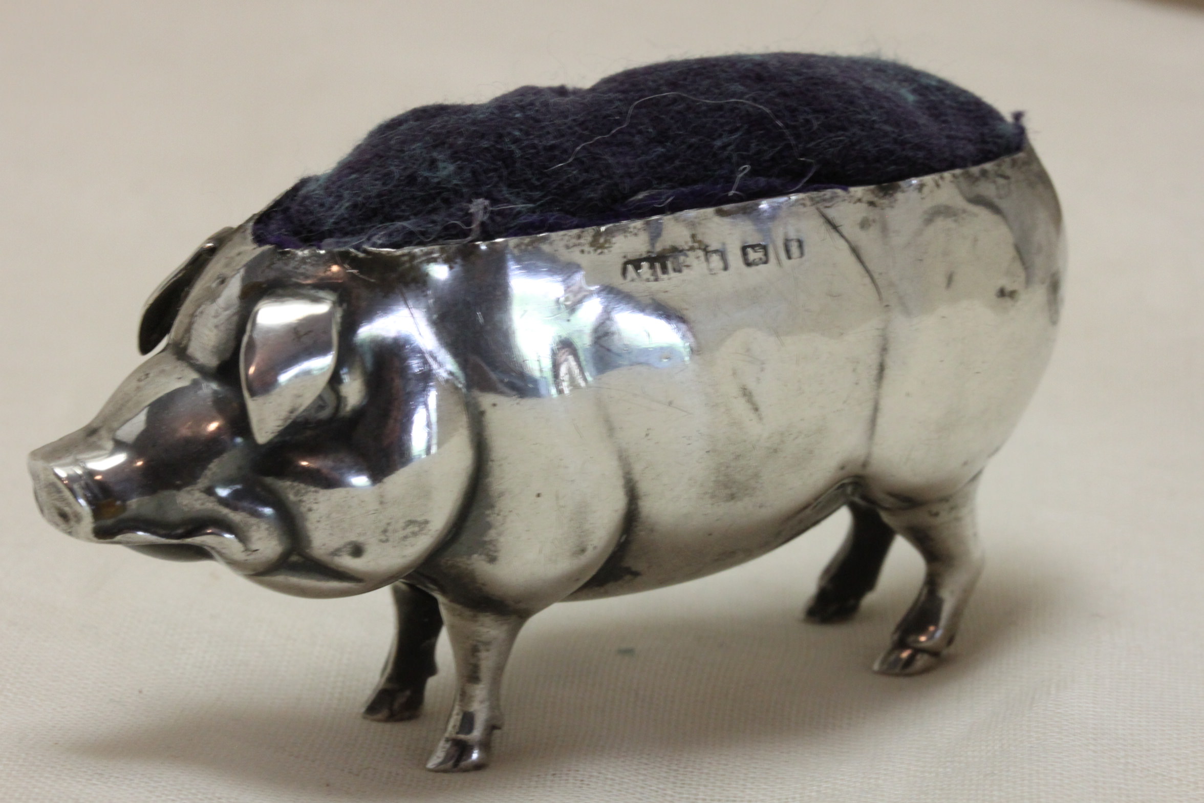 Large sterling silver pig pincushion Birmingham 1906 – China